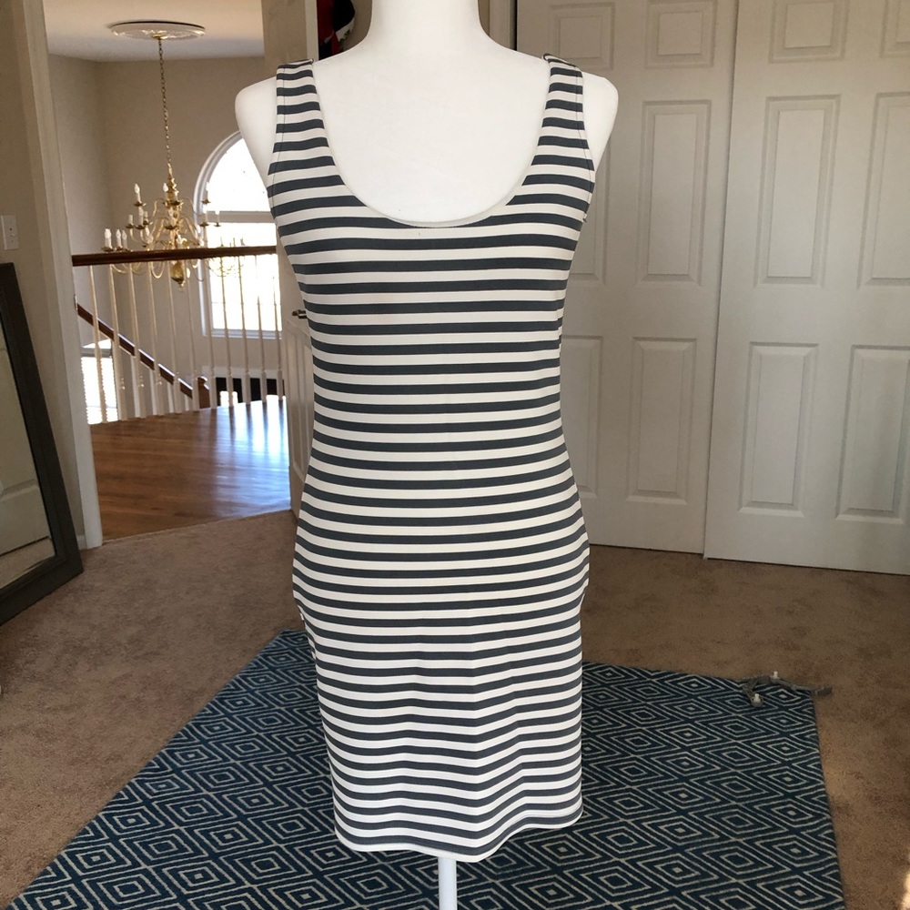 Grey and white striped bodycon mini dress - Picture 2 of 6